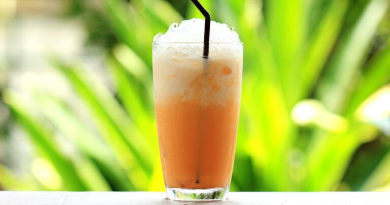 Caffeine in Thai Tea: Exploring Beverage Ingredients