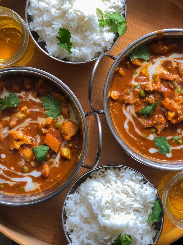 Thai Curry vs Indian Curry: Contrasting Flavor Profiles